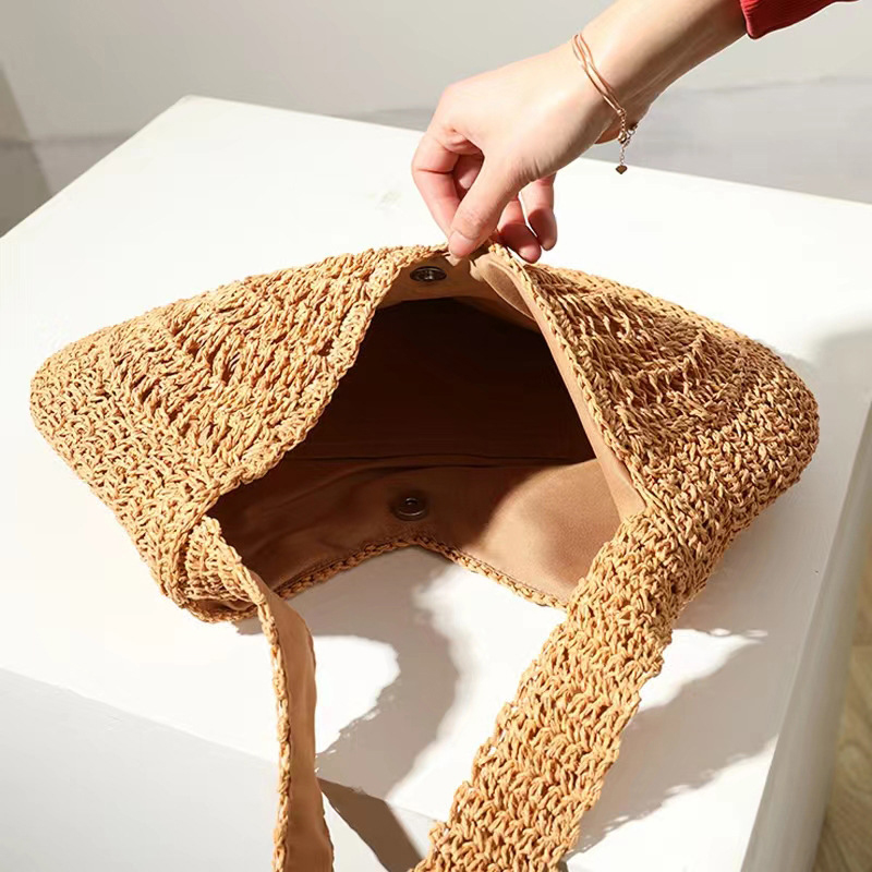 Womens Large Straw Tote Bag1