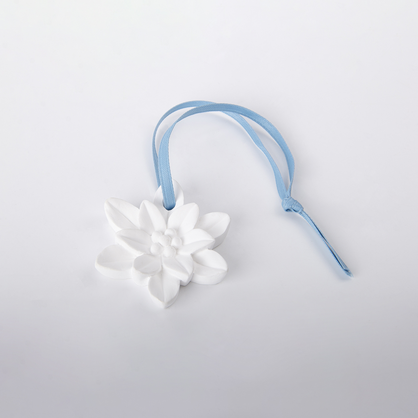 Custom Hanging Porcelain Flower Diffuser2