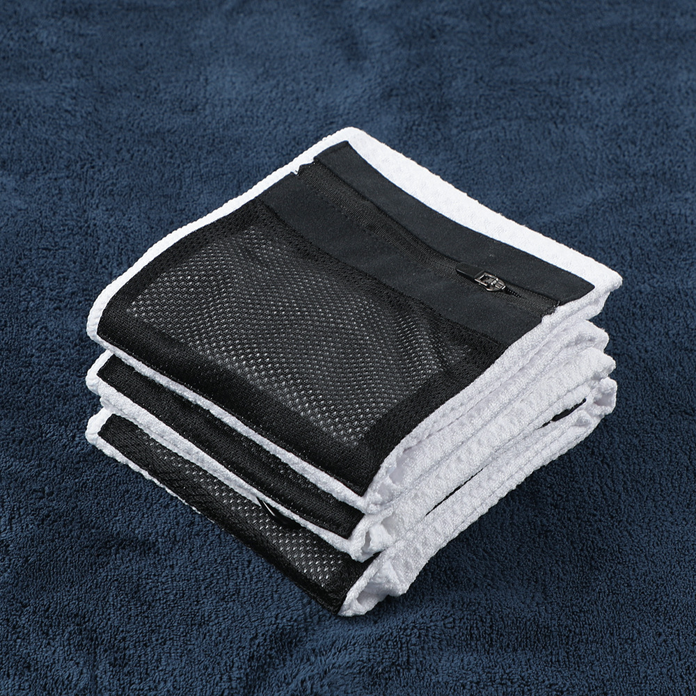 Golf Towel With Zippered Pocket1