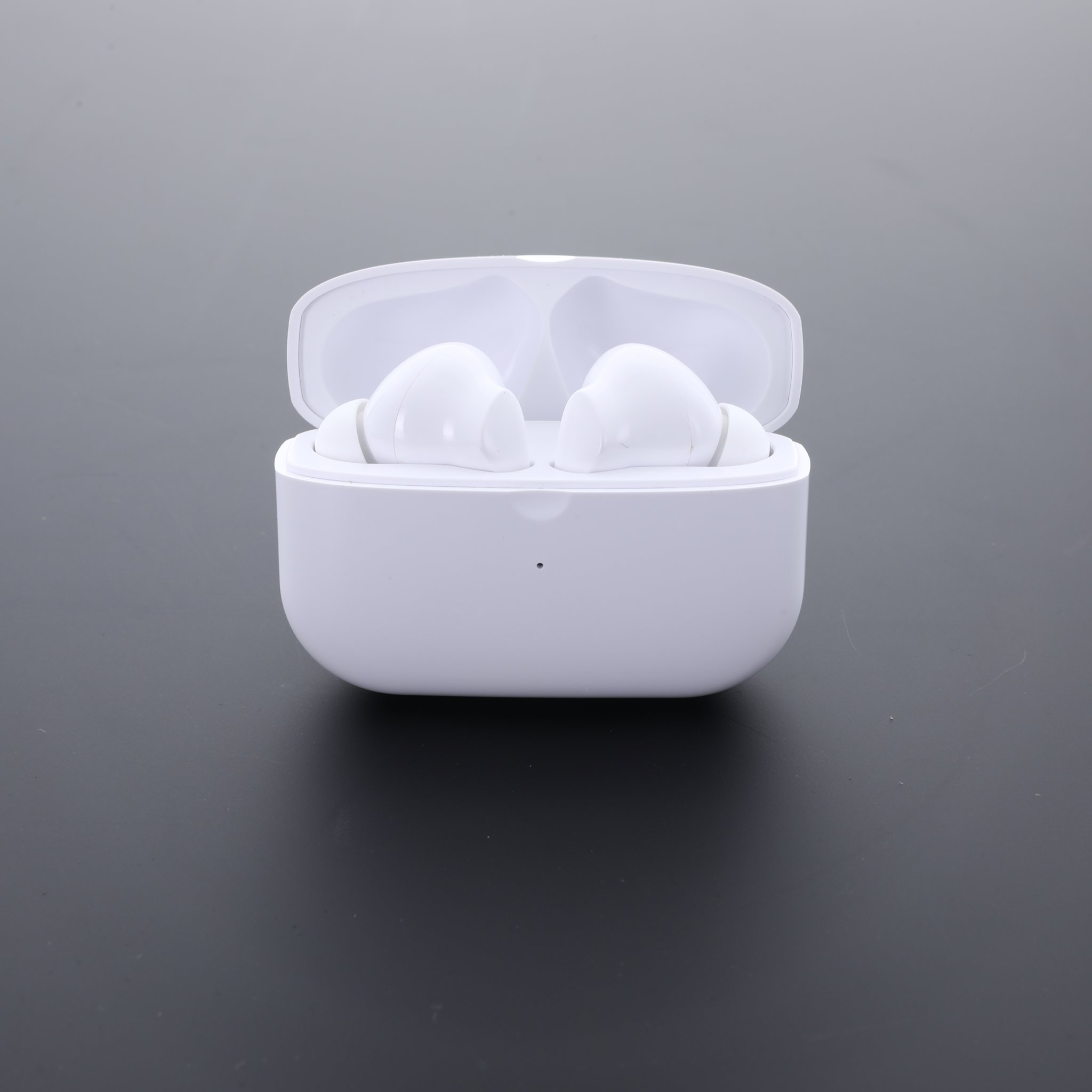 Wireless Earbuds With Charging Case4