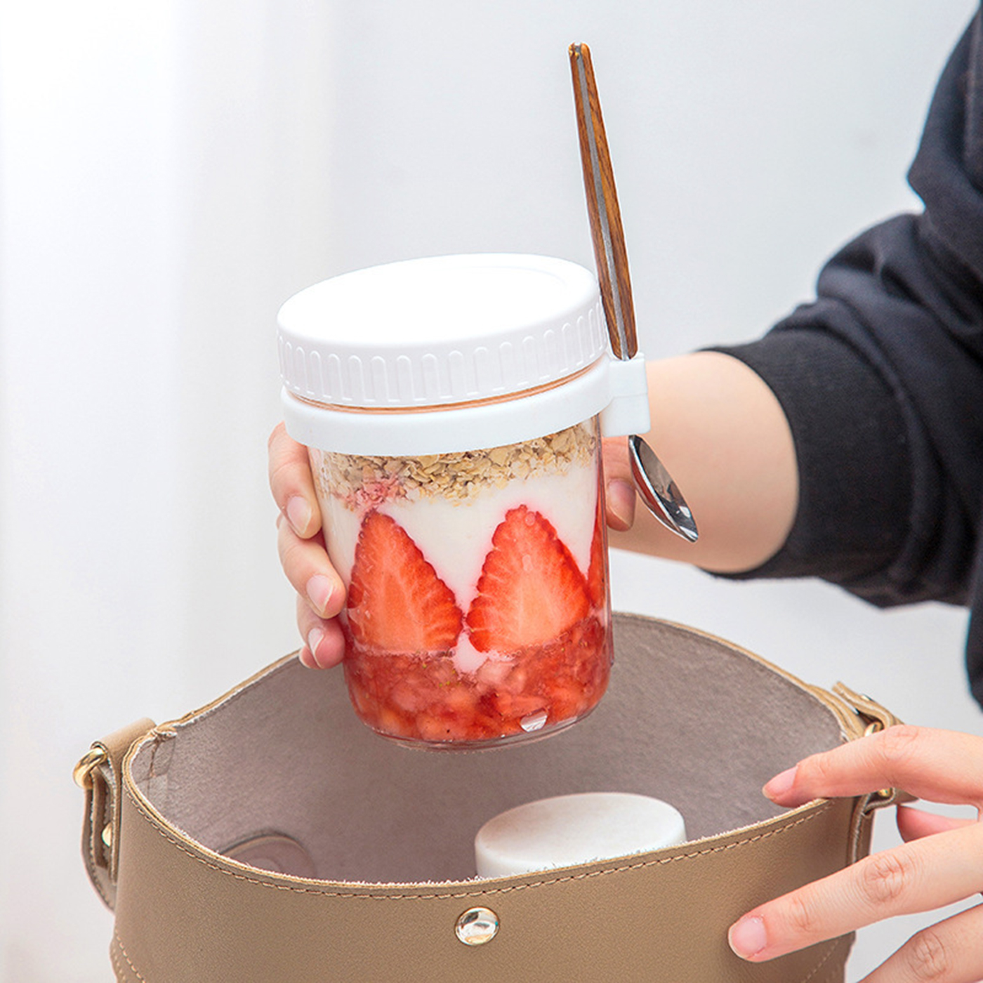 350ml Overnight Oatmeal Jar With Lid And Spoon4