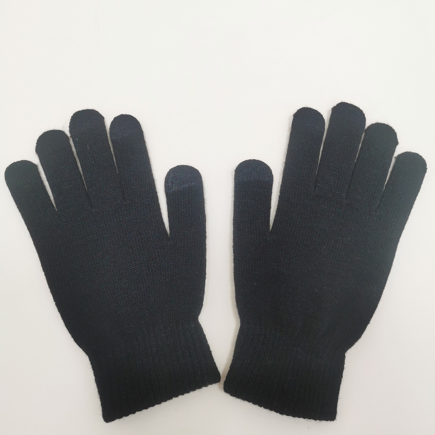 Touchscreen Knitted Gloves2