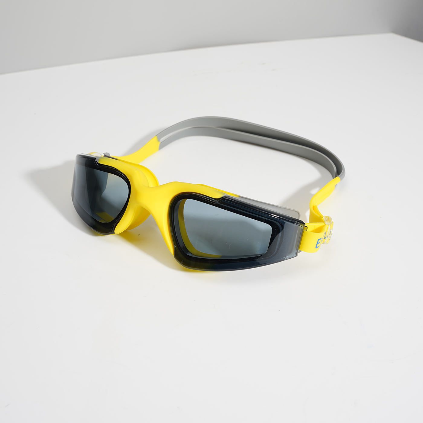 Big Frame Swimming Goggles3