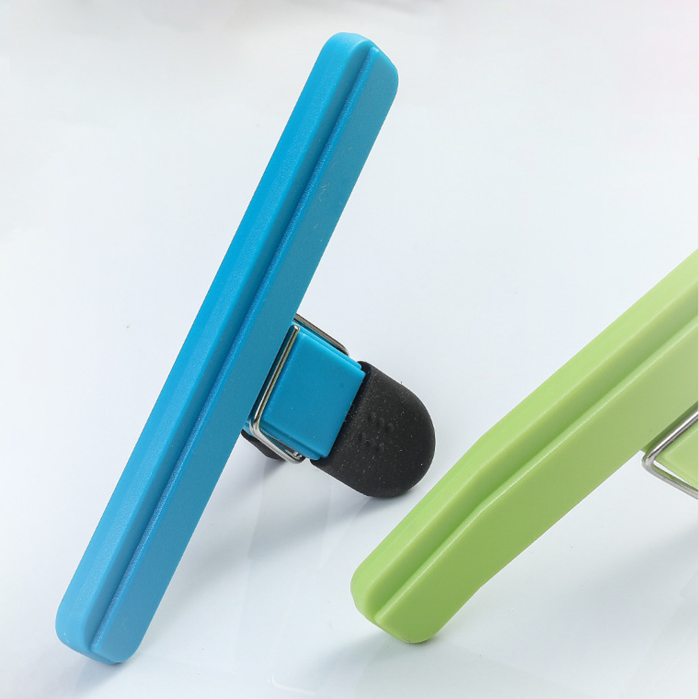 Food Bag Clips3