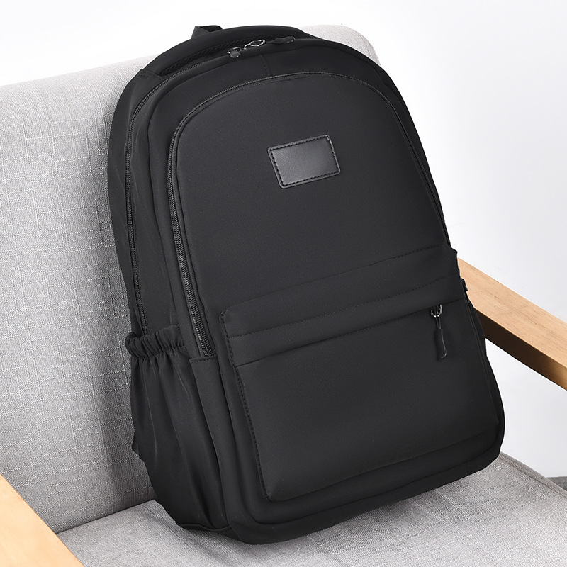 Large Capacity Travel Laptop Backpack3