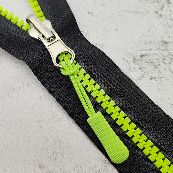 Customized Plastic Zipper Puller2