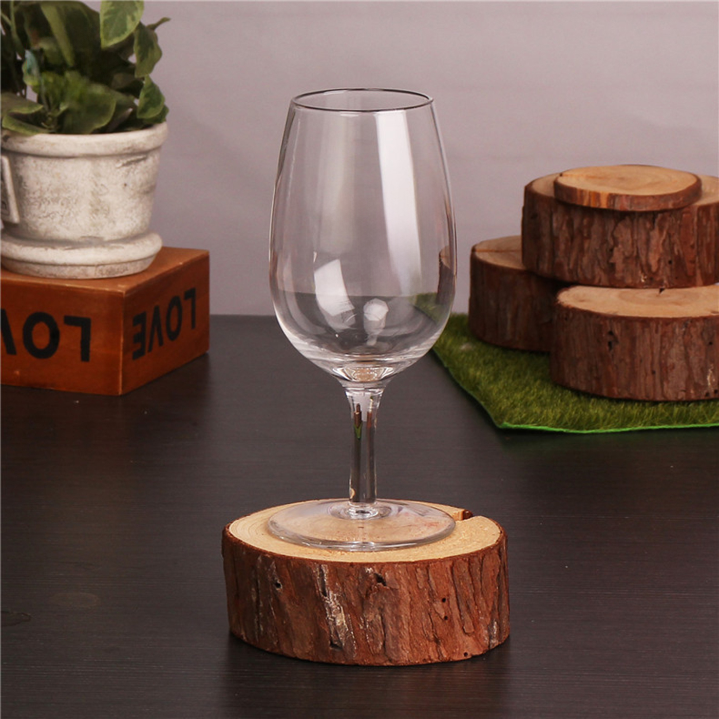 7 oz. Crystal Wine Glass2