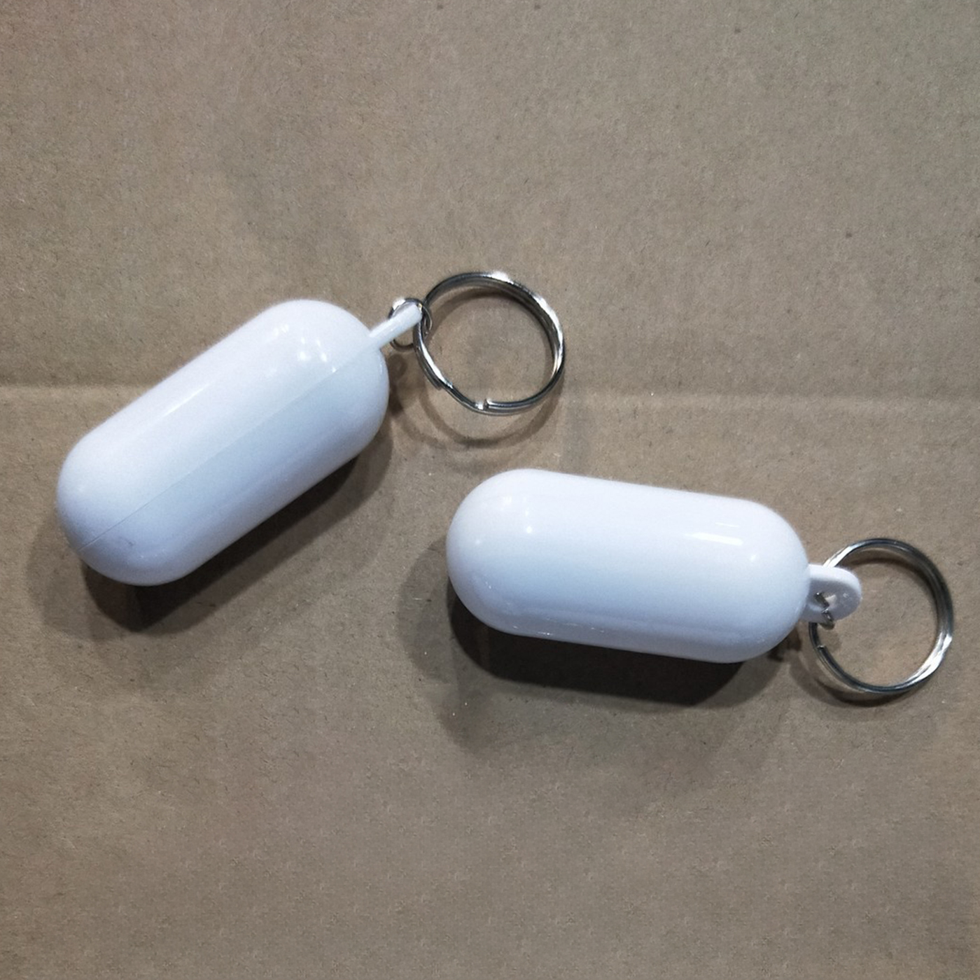 Pill-shape Beach Floating Keychain2