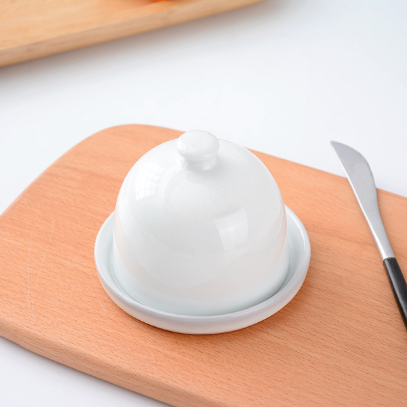 Butter Dish With Lid2