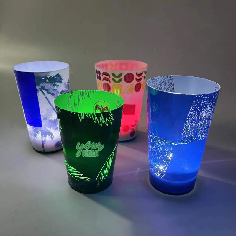 Tasse mit LED-Beleuchtung