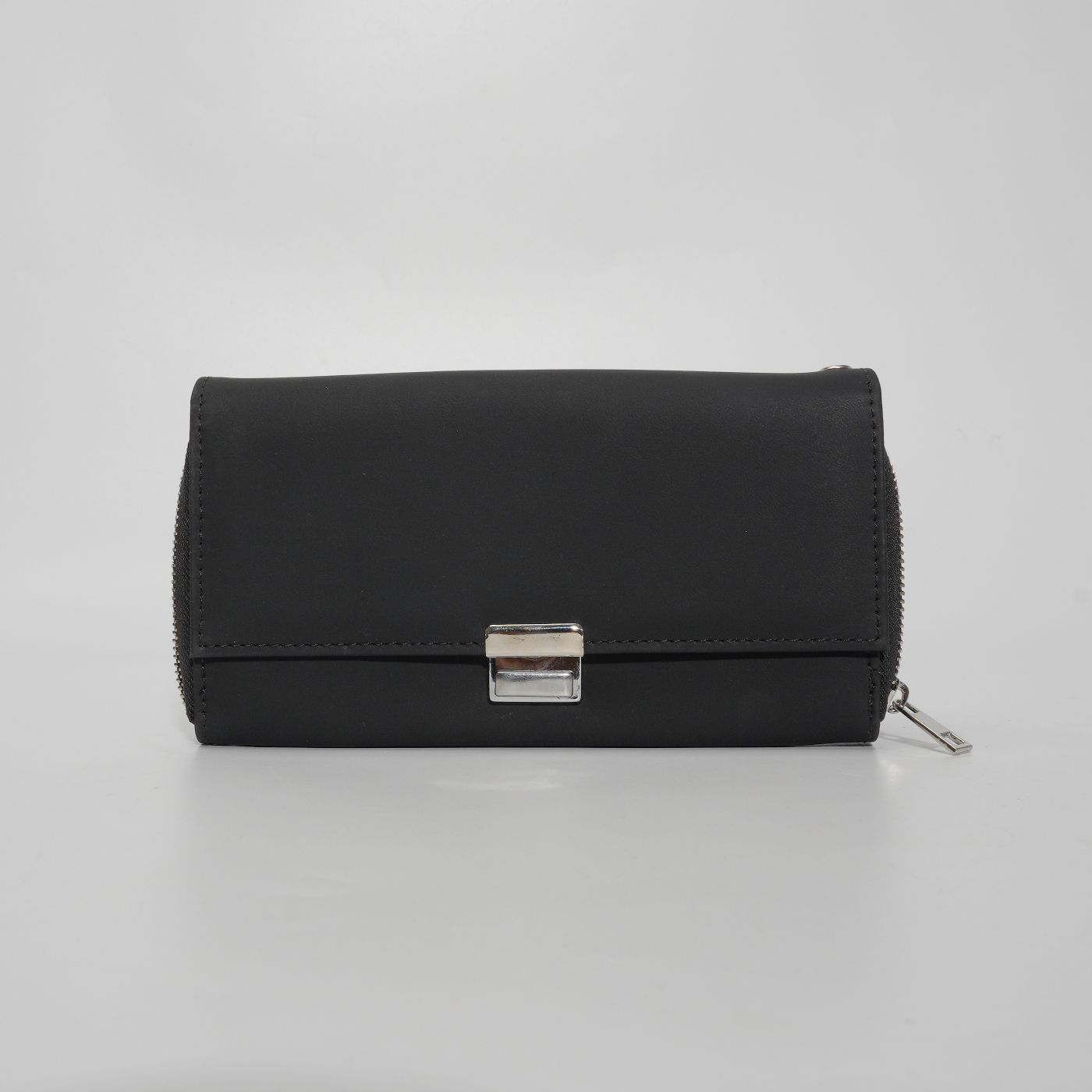 Leather Slimfold Wallet With Chain2