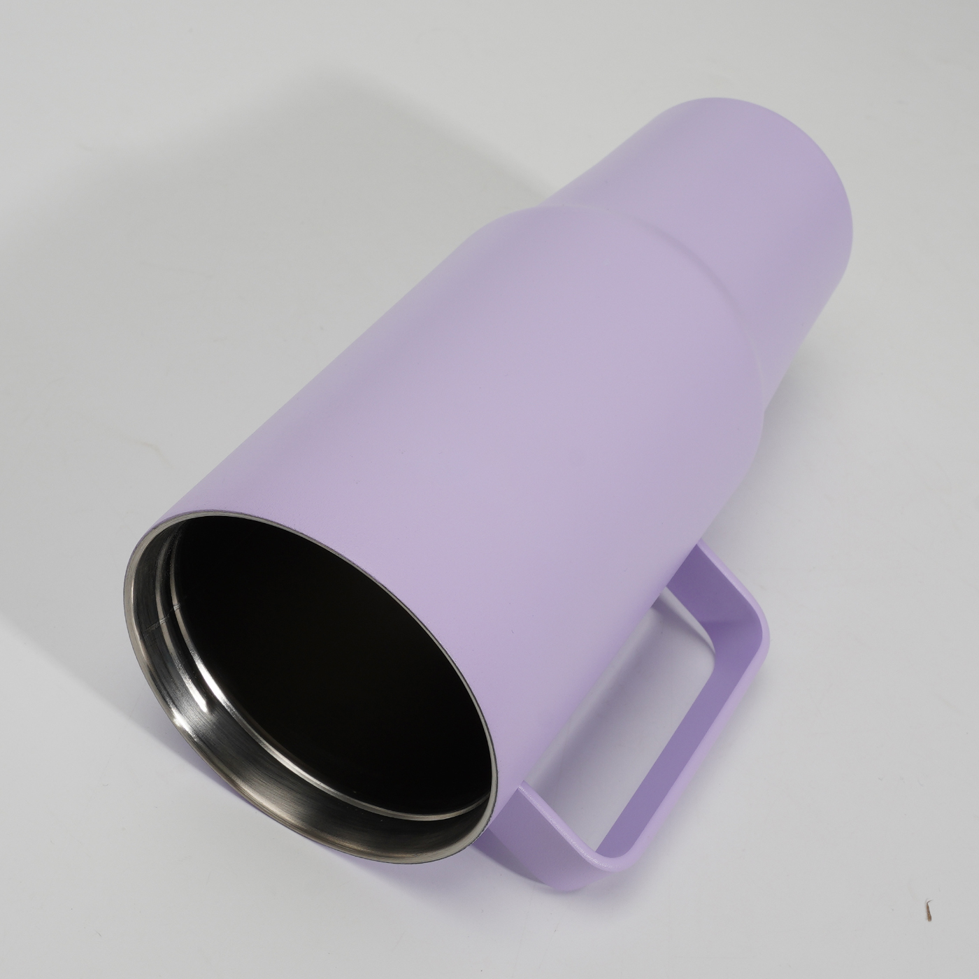 30 oz. Insulated Cup With Handle And Straw3