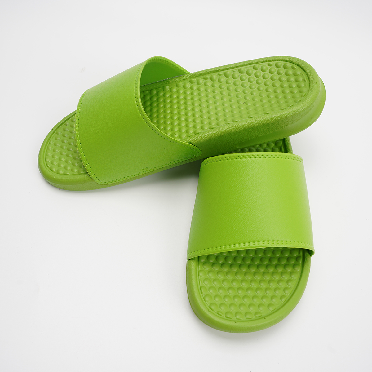 PVC Logo Bath Slipper3