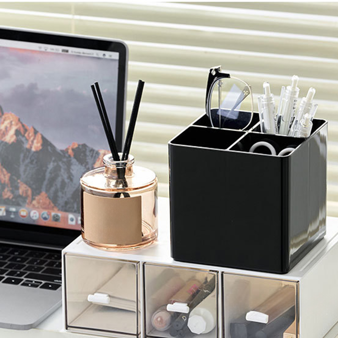 4 Compartments Storage Holder1