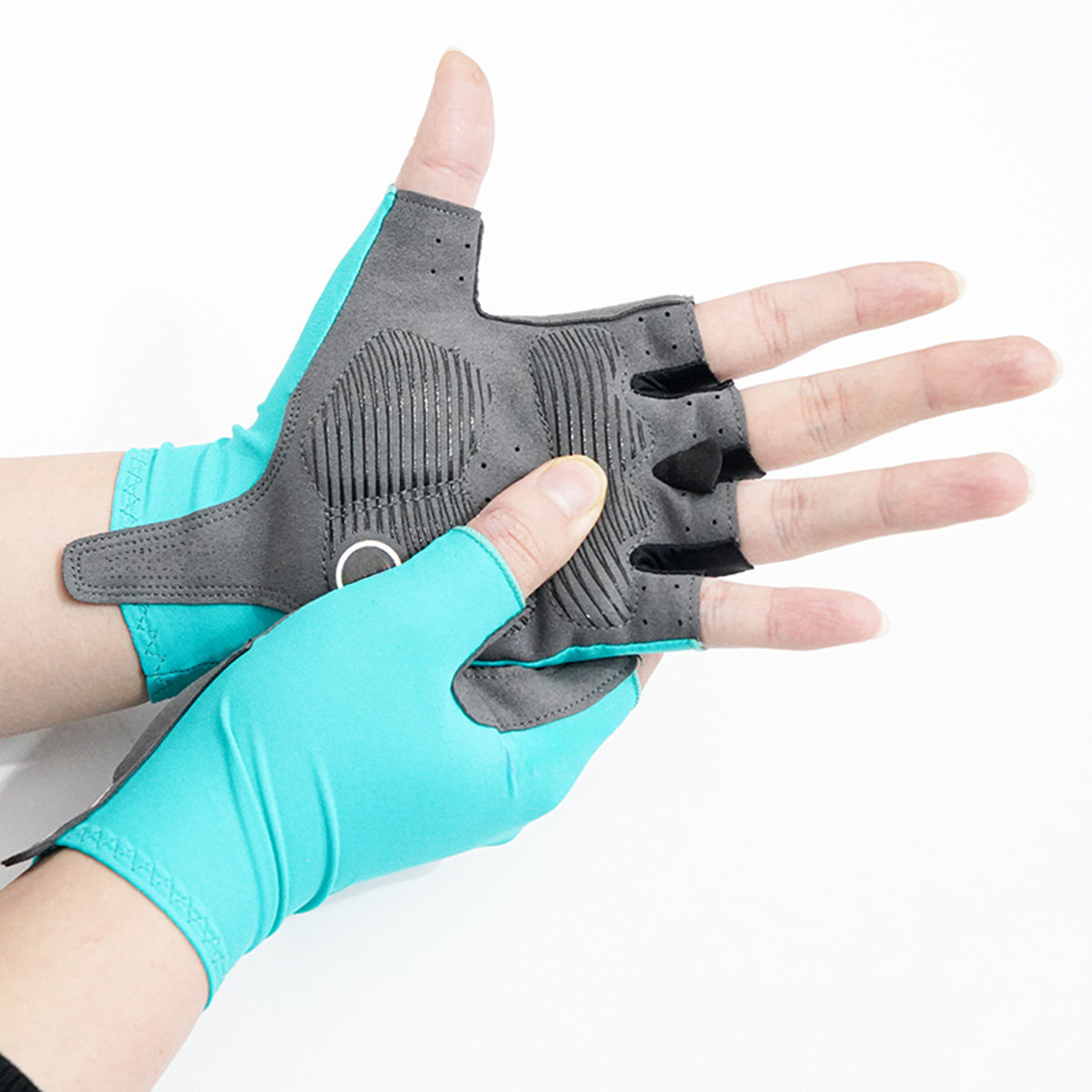 Lightweight Gym Gloves1