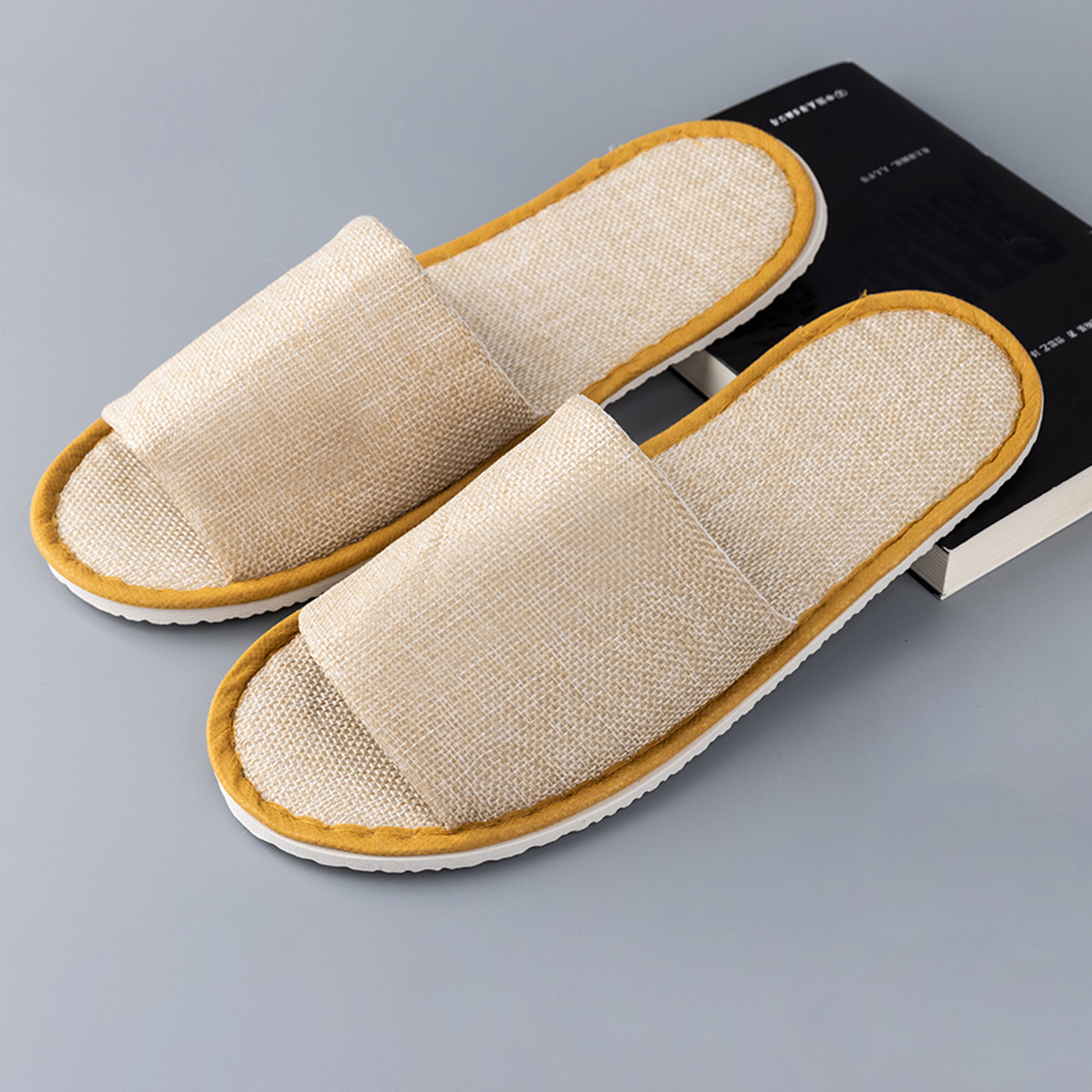 Disposable House Slippers1