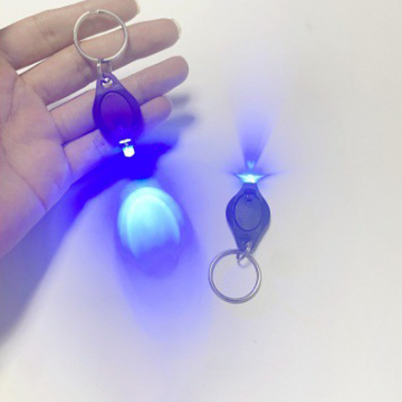 Mini LED Keychain Flashlight2