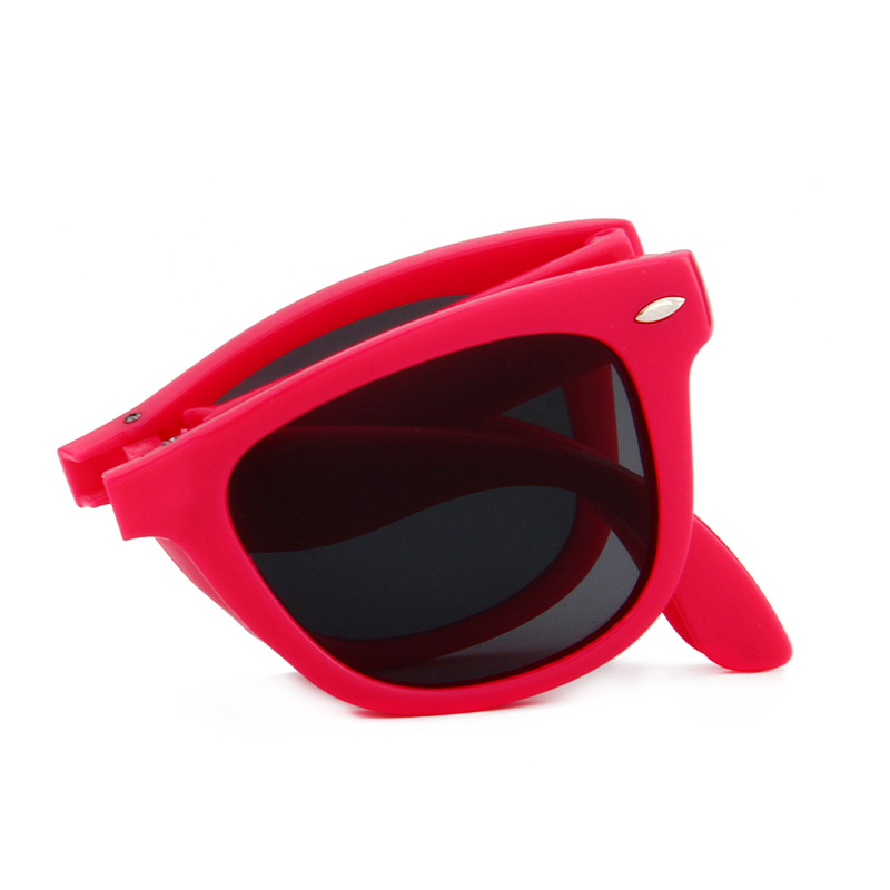 Custom Logo Sunglasses With Storage Case1