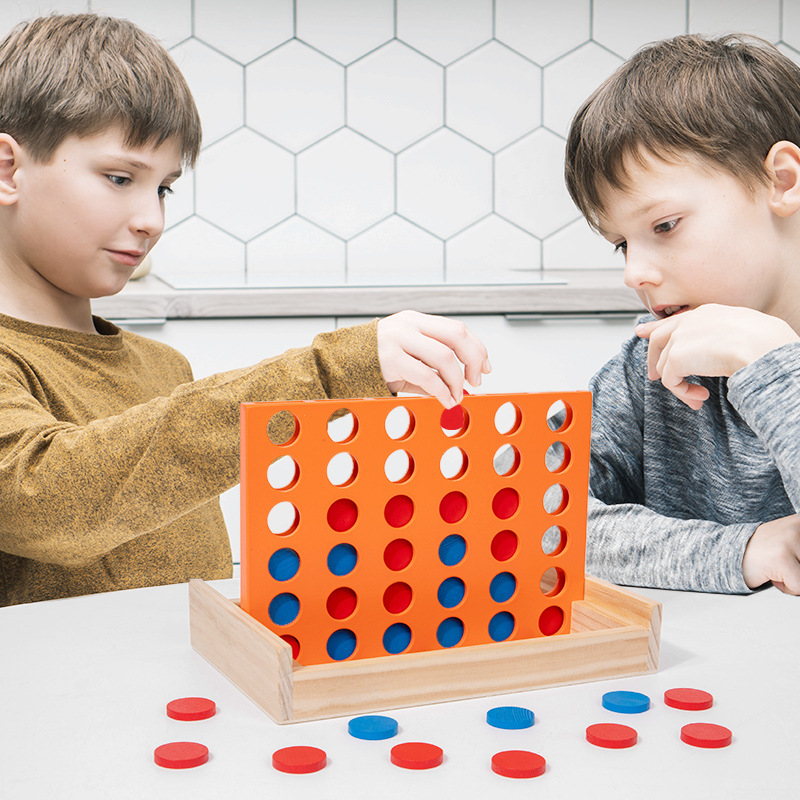 Giant Wood 4-in-a-row Game1