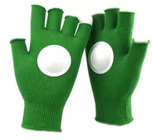 Cheering Clapping Glovers 
